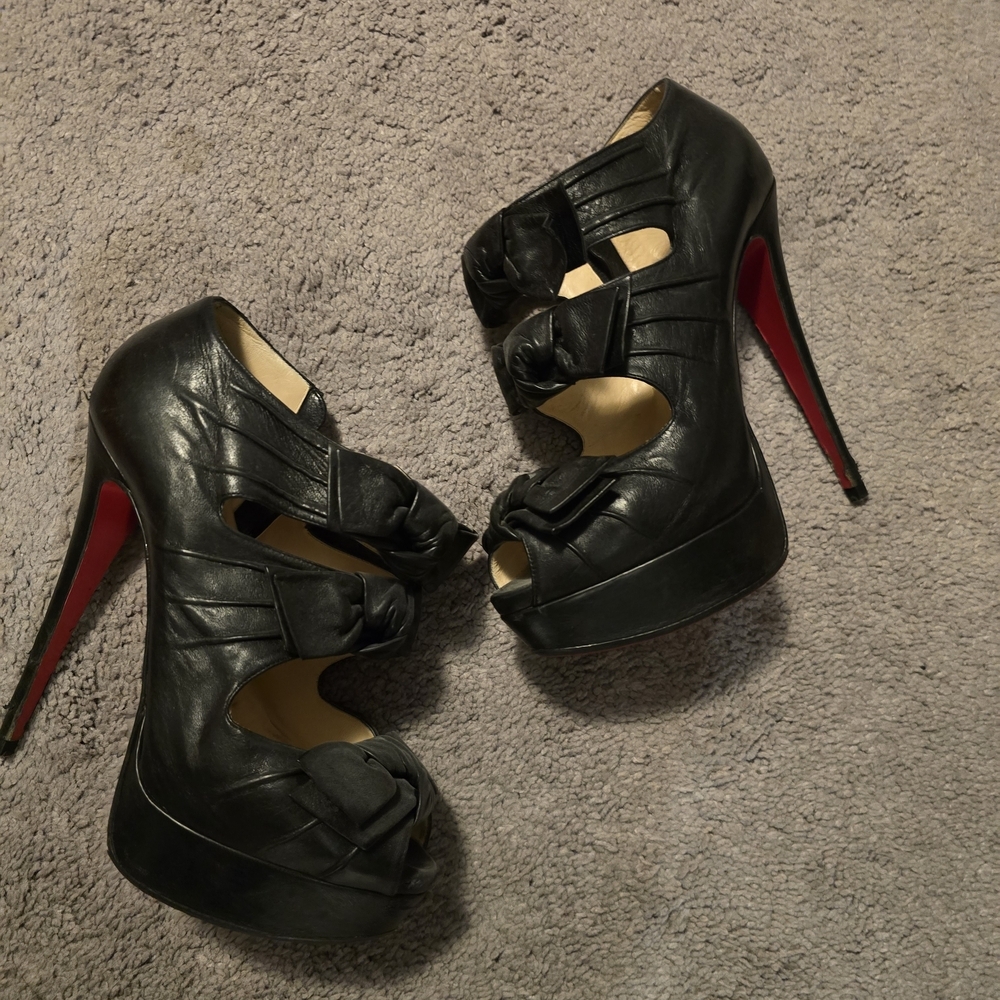 Elegant Black High Heels with Red Soles
